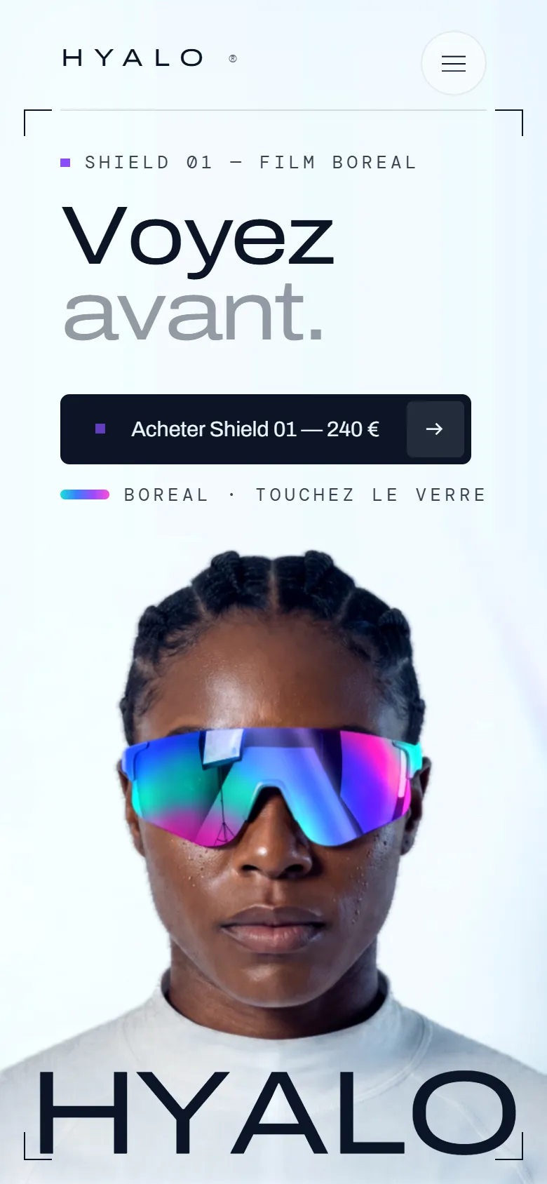 HYALO sur mobile : titre « Voyez avant. », bouton d'achat fictif et athlète masquée